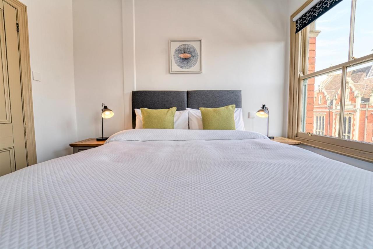 Host & Stay - Upper Tything Apartment Вустер Экстерьер фото