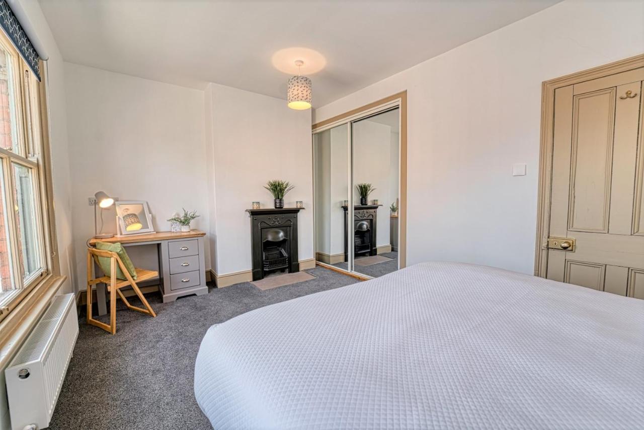 Host & Stay - Upper Tything Apartment Вустер Экстерьер фото